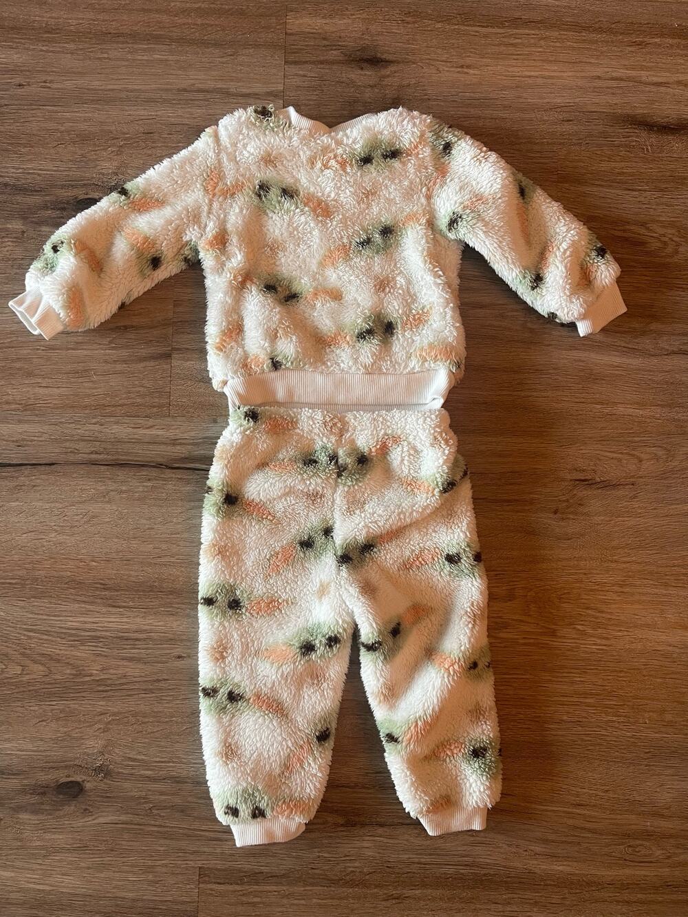 Star Wars Grogu Baby Yoga Pajama Set Size 18 Months